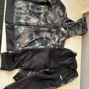 Nike jogging set